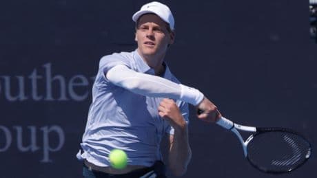 Carlos Alcaraz wint masters Cincinnati na opgave zieke Jannik Sinner