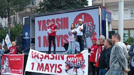 Denizli'de işçiler 1 Mayıs alanlarında bir araya geldi