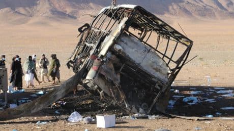 Dutzende Tote: Bus mit aus Iran abgeschobenen Afghanen verunglückt