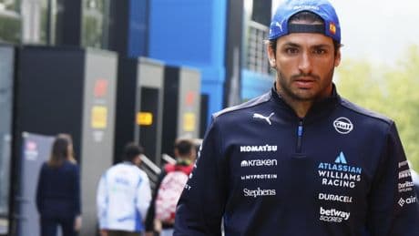 Carlos Sainz deja mensaje: "Cuando todo va medio normal, estamos ahí"