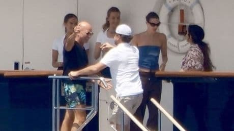 Besuch in den Flitterwochen - DiCaprio kapert Bezos‘ Jacht