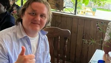 Lewis Capaldi drops into Scots cafe days after Glastonbury comeback