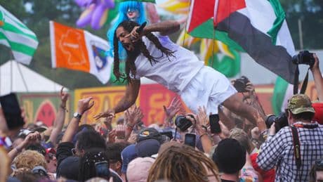Royaume-Uni : une enquête ouverte contre un groupe de rap après des propos contre l’armée israélienne