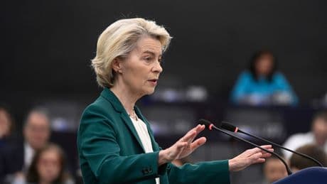 „Queen Ursula“: Wie sie ihrem Elend als Verteidigungsministerin entfloh