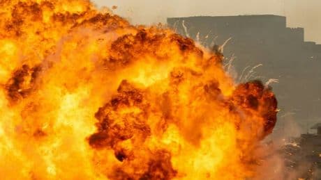 Guerra in Ucraina, la Russia utilizza bombe termobariche sofisticate e Kiev droni marini: ecco come funzionano