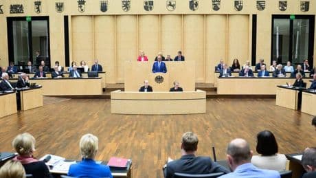 Letzte Sitzung vor der Sommerpause: Bundesrat stimmt Steuerpaket für Unternehmen zu