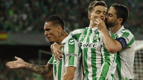 El Betis golpea primero ante la Fiorentina en la lucha por la final de la Conference