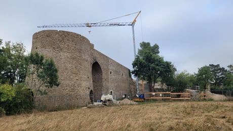 Près de Nantes : tout un village se mobilise pour restaurer son vieux four à chaux, témoin de son passé industriel