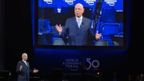Klaus Schwab: Nachfolgesuche in schwieriger Zeit: Der Gründer des Weltwirtschaftsforums tritt zurück