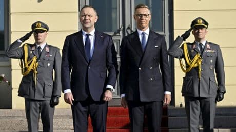 Polen schließt Grenze zu Belarus wegen Militärmanöver mit Russland