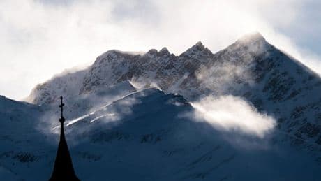 „Sie haben kein Seil mehr“ – Deutsche Bergsteiger hängen auf 4000 Metern in Schweizer Alpen fest