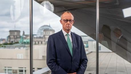 Robert Habeck: Merz nennt Habecks Abschied aus Politik "peinlich"