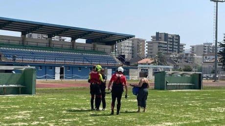 Rescatan a un niño vizcaíno de 8 años en la playa de Sonabia tras caer en una zona de rocas
