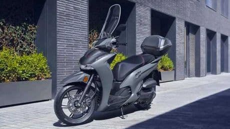 Honda domina il mercato italiano due ruote di inizio 2025. Da X-ADV a SH i dati confermano successi di scooter e moto