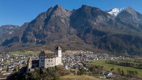Ukraine-Krieg: Oligarchen-Vermögen im Visier: Stiftungen in Liechtenstein geraten wegen US-Sanktionen in Turbulenzen
