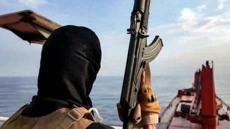 +++ Nahost +++: Huthis versenken weiteres Schiff im Roten Meer – 19 Vermisste