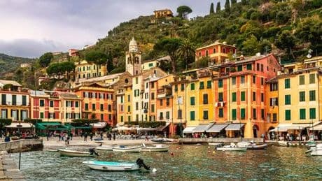 Italian tourists could be hit with hefty fines if they break these 3 rules at holiday hotspot