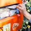 Terugloop fysieke post is lastig voor ouderen, maar er zijn ook oplossingen