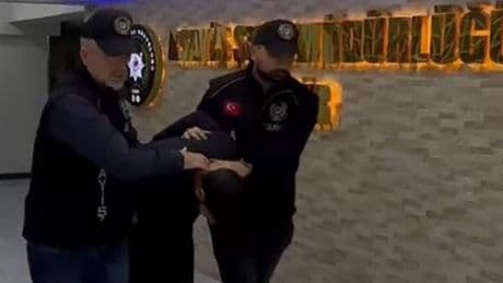 İzmir’de aileler arasında kız alıp verme meselesi kanlı bitti!
