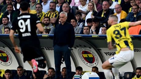 "Mourinho’nun iflası" (Spor yazarları derbiyi değerlendirdi)
