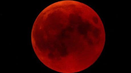 Best times to see lunar eclipse 'blood moon' in the UK tonight