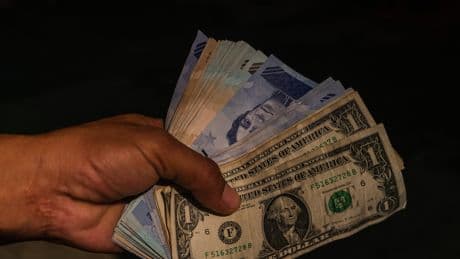 Venezuela Targets Economists as Inflation Surges Under Trump’s Sanctions