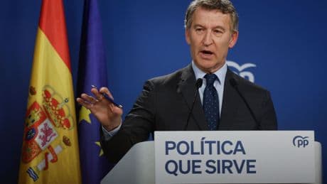 Feijóo dice basta a Sánchez: &quot;Deje de reírse de los españoles, tiene que dimitir ya, ni un minuto más&quot;