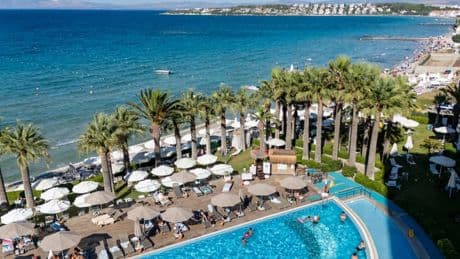 "Les gens prennent trois à cinq douches par jour": en pleine sécheresse, les hôtels sont accusés de gaspiller l'eau en Turquie