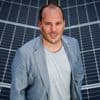 Wat ooit begon met 6.200 euro levert vandaag élke werknemer een aandelenpakket van diezelfde prijs op: wie is Maarten Michielssens, de CEO van EnergyVision?