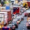 Topdrukte op snelwegen rond Utrecht: ‘Stel reis uit tot na avondspits’