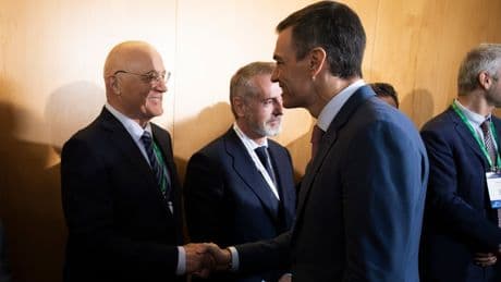 Las patronales y entidades empresariales catalanas se unen contra la opa del Sabadell con una carta a Pedro Sánchez