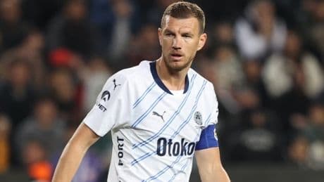 Fenerbahçeli Edin Dzeko'dan paylaşım: 'Kendinizi her zaman...'