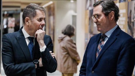 Cuerva acusa a Garamendi de dividir a los empresarios y facilitar la reducción de jornada