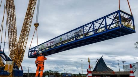 Großprojekt: "Kranballett" an der A42: Arbeiten haben begonnen