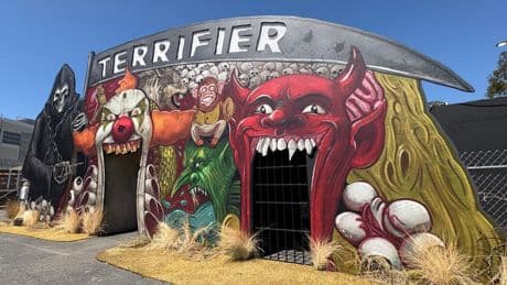 ‘Terrifier’ Is ‘The Bloodiest Halloween Horror Nights House  Ever’