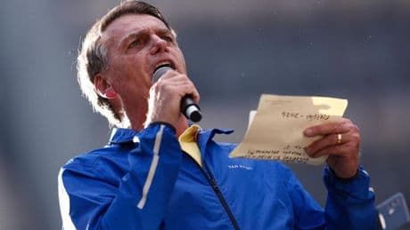 Bolsonaro cancela su agenda un mes por una «crisis de hipo y vómitos constantes»