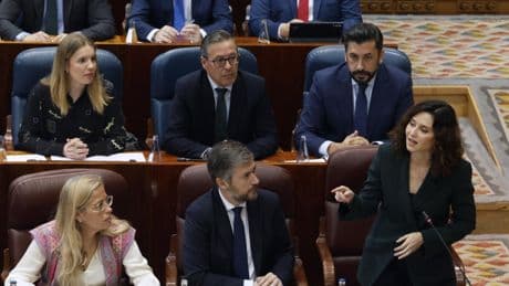 La izquierda acusa a Ayuso de frotarse las manos con el apagón