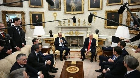 Trump mag persbureau AP voorlopig toch weren uit Oval Office