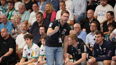 Beim Sieg in Göppingen - Kretzschmar-Rücktritt überrascht Trainer Siewert