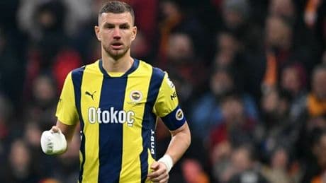 Juventus, rebus Vlahovic. Fiorentina, accordo con Dzeko. Milan, lo Strasburgo vuole 20 milioni di euro per Guela Doué