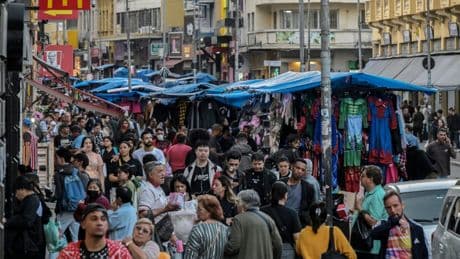 Brésil: le marché du 25-Mars de São Paulo, spécialisé dans les contrefaçons, dans le viseur de l'administration Trump