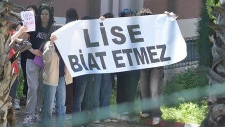 Lise öğrencilerinin eylemi 28 Nisan'a ertelendi: “Önlem almamayı seçen bu düzen, direnişimizin baş nedenidir”