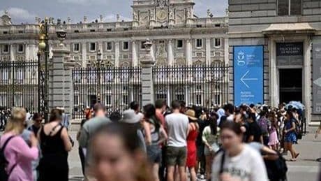 İspanya, bir ilçede Müslümanların dini bayramlarını kamusal alanda kutlamasını yasakladı