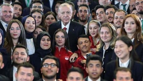 Son dakika... Cumhurbaşkanı Erdoğan: Terörsüz Türkiye kavşağını dönüp Türkiye Yüzyılı'na ulaşacağız