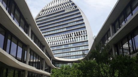 BBVA, a los accionistas de Sabadell: "Esto es un portaviones"