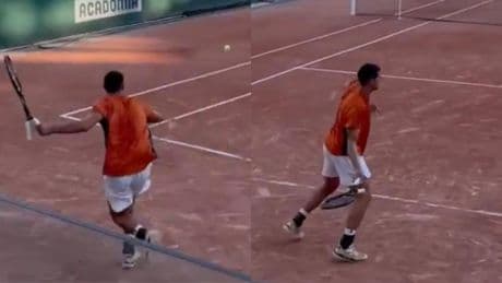 El tenis se reinventa y peligra el revés: golpes de drive con ambas manos y raquetas de dos mangos