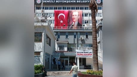 Denizli'de büyükşehir ve Pamukkale Belediyelerinde işçilere sendikal baskı