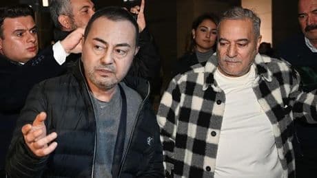 Mehmet Ali Erbil'den Serdar Ortaç'a: 'Hayatı boyunca yalnız kalacak'