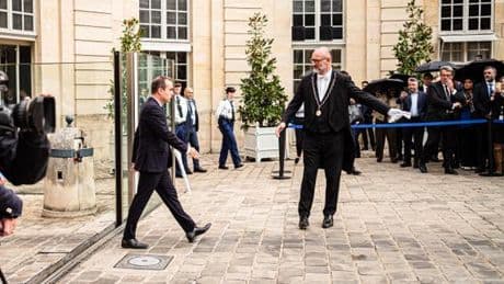Pour sortir de la crise, Sébastien Lecornu veut relancer la discussion sur les retraites
