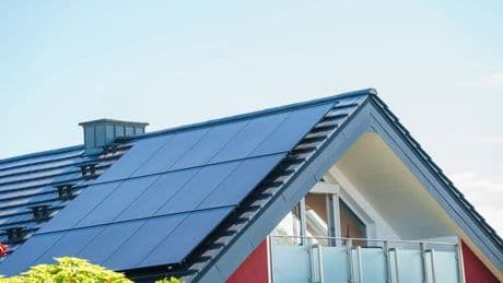 Einspeisevergütung: Solaranlagenbesitzer warten teils lange auf ihr Geld